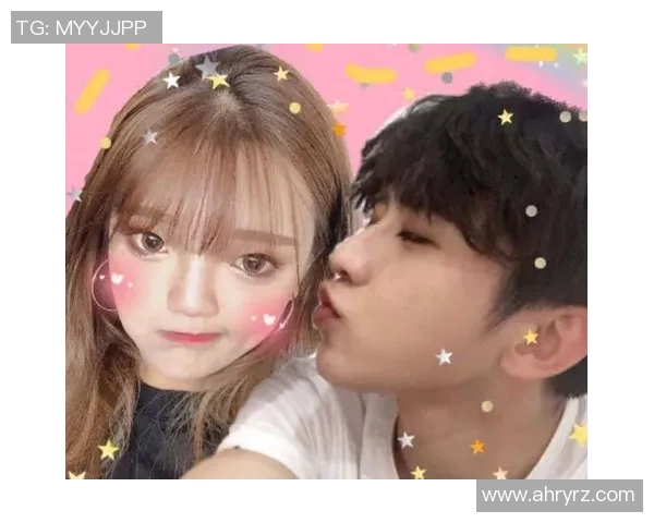 足球明星官宣恋情引发热议粉丝狂欢社交媒体瞬间沸腾