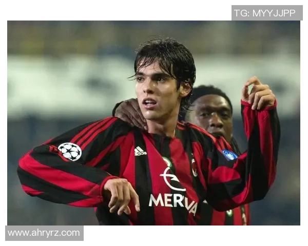 足球明星惊艳后空翻视频集锦展现运动之美与技巧的完美结合