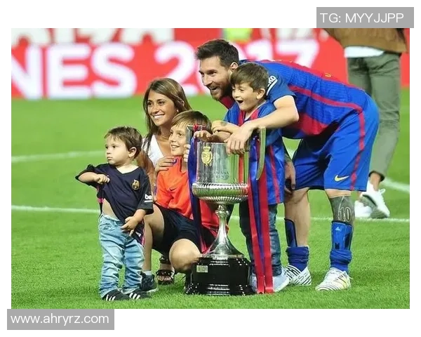 足球明星模范夫妻榜单揭晓幸福家庭的背后故事与爱情传奇