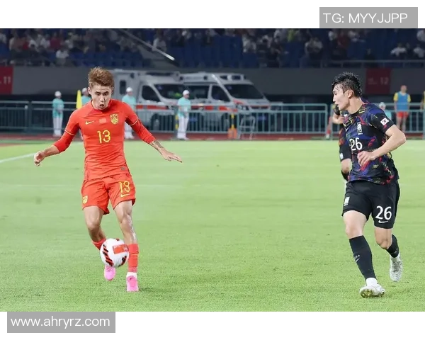 足球明星日常生活精彩瞬间大合集展现他们场外的真实魅力与风采