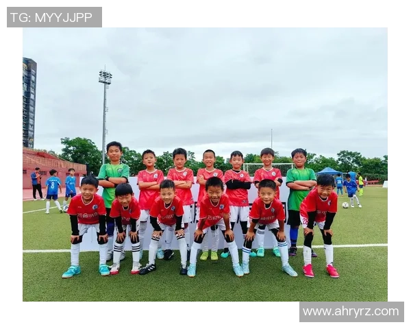 足球明星畅谈中国之行的精彩瞬间与文化体验