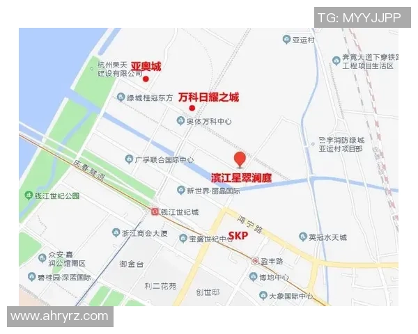 足球明星穿戴袜套的时尚瞬间展现运动与风格的完美结合 足球明星穿戴袜套的时尚瞬间展现运动与风格的完美结合