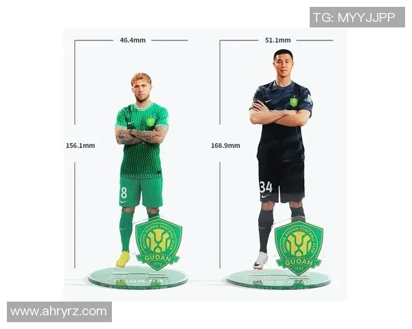 足球明星真人立牌图展示全球顶级球员风采与魅力的视觉盛宴