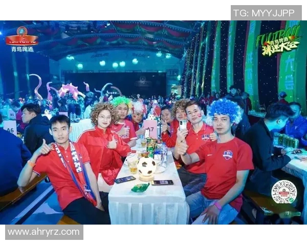 足球明星线下直播盛宴揭幕球迷互动体验新高度