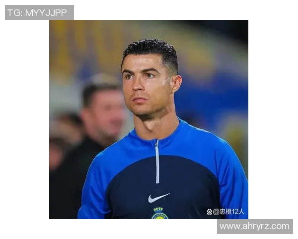 足球明星罗纳尔多的传奇人生与成就解析及其对足球界的影响