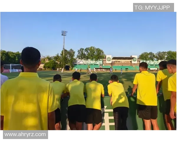 足球明星联手打造沉浸式游戏体验方案助力青少年足球发展 足球明星联手打造沉浸式游戏体验方案助力青少年足球发展